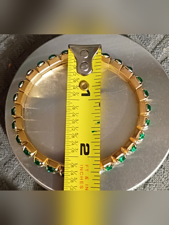 2 Bracelets - Picture 3 of 5